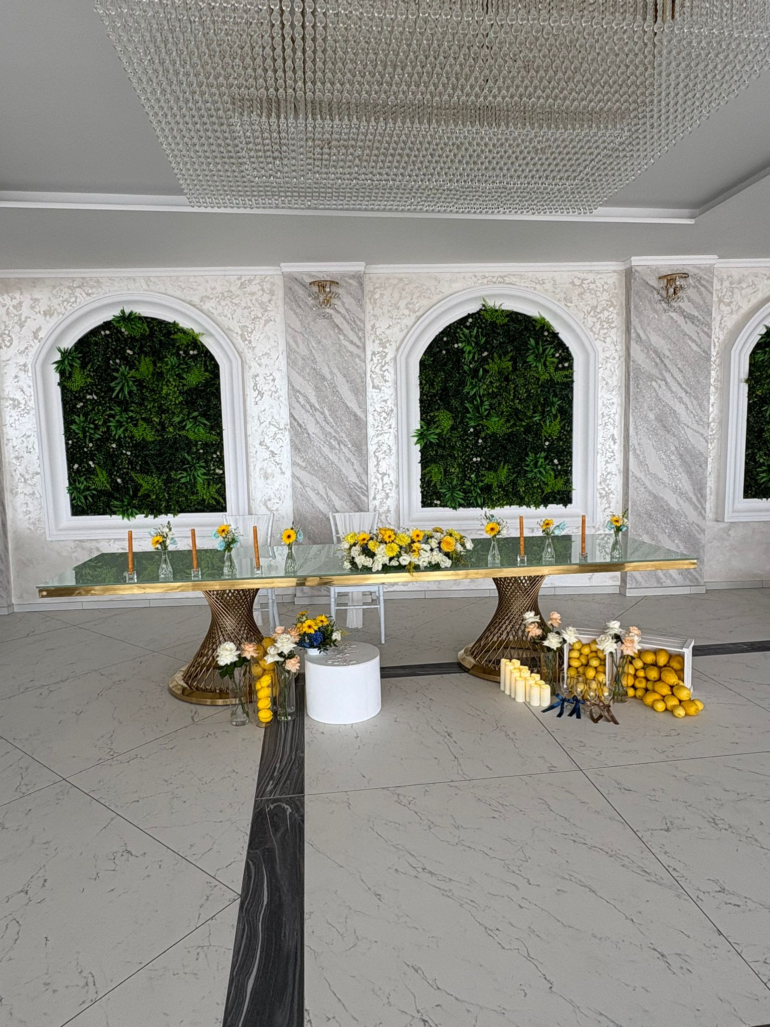 Salon Hanul dintre Vii - 38